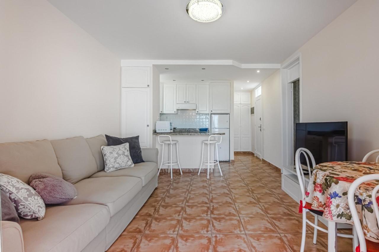 America - 150 Meters From The Beach, Free Wi-fi Arona (Tenerife)